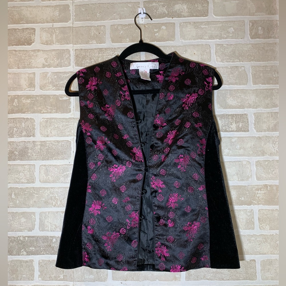 Claire’s Rose velvet vest size: M